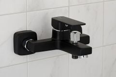KARE SİYAH BANYO BATARYASI AĞIR PRİNÇ GÖVDE YÜKSEK KALİTE MUSLUK KÖŞELİ ŞIK MODERN TASARIM
